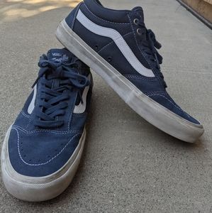 Vans Mid Top Skateboarding Shoes